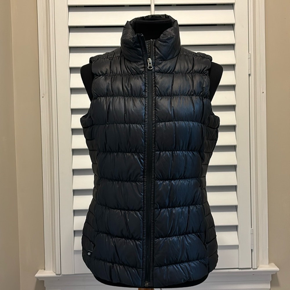 Athleta goose down puffer vest size small black